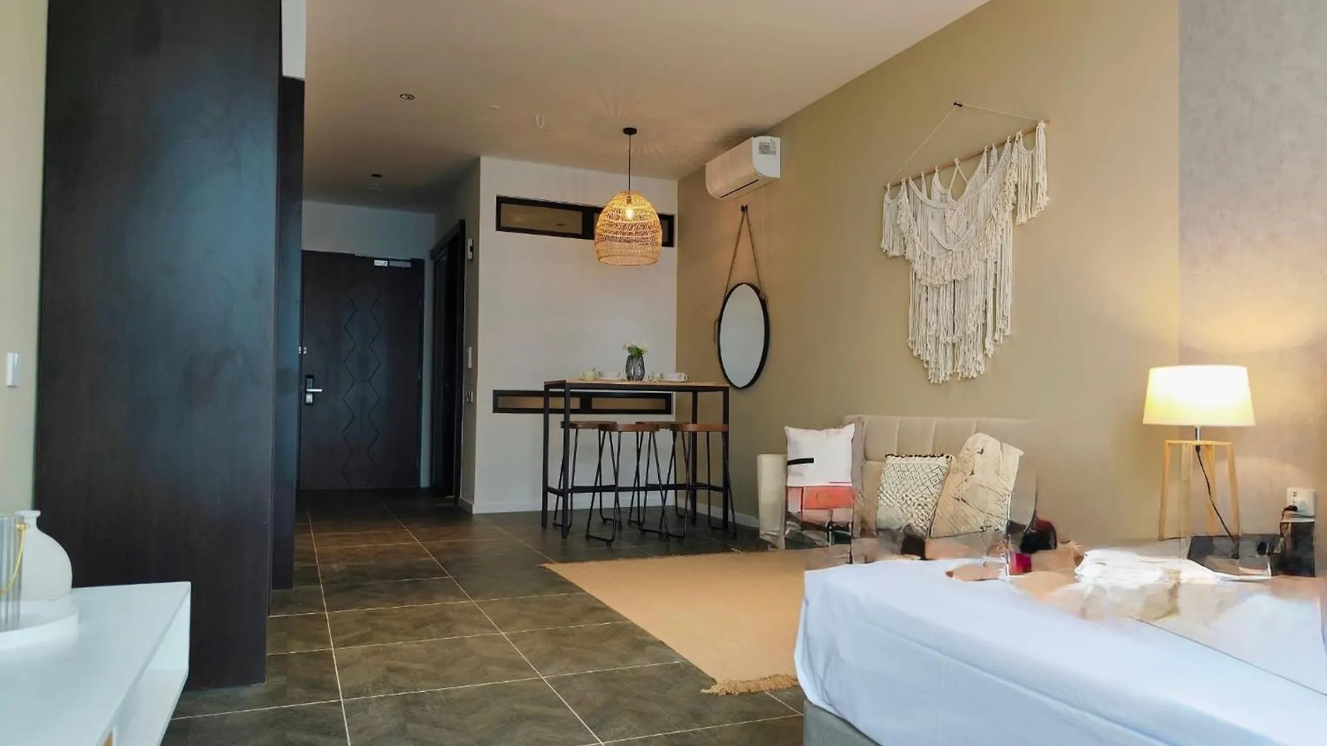 *** Hotel Scarletz Suites Klcc By City Home Kuala Lumpur Malaysia