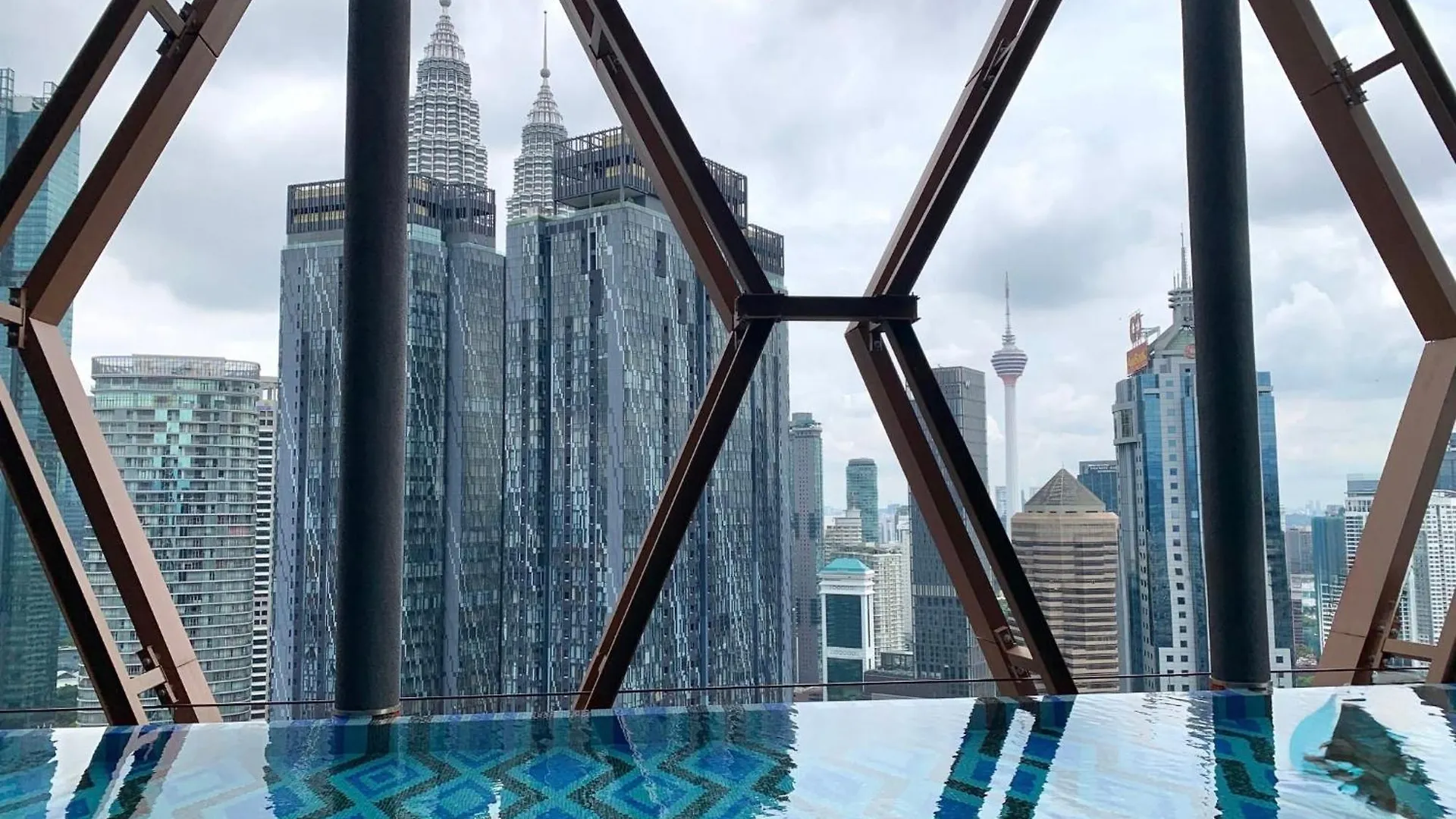Scarletz Suites Klcc By City Home Kuala Lumpur Malaysia