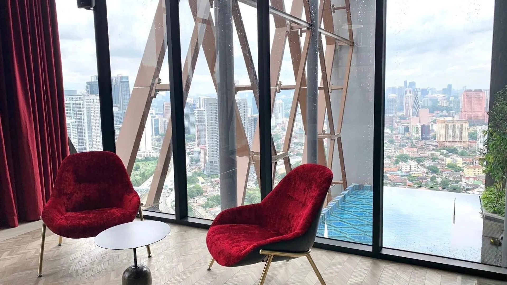 Hotel Scarletz Suites Klcc By City Home Kuala Lumpur