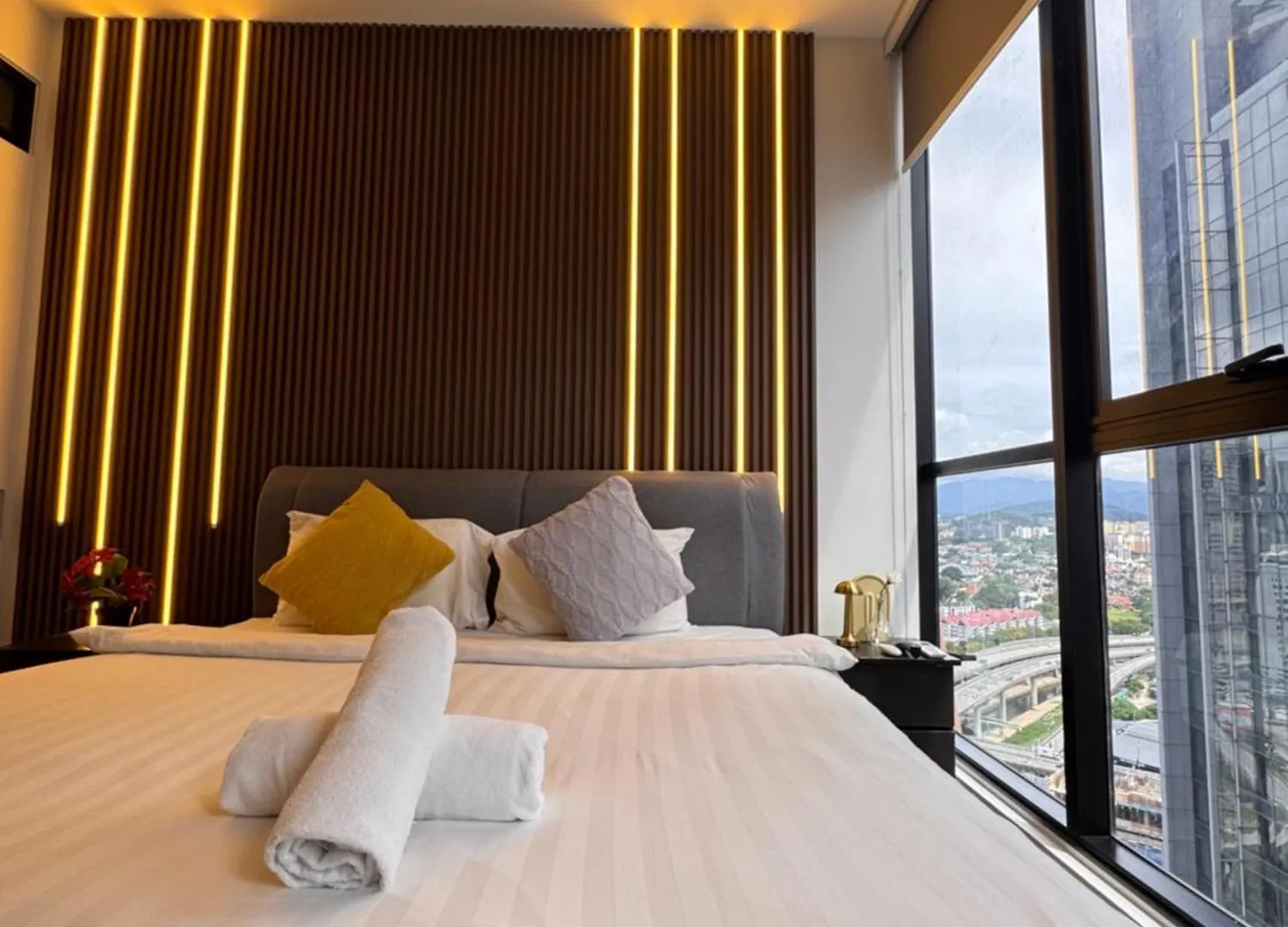 Scarletz Suites Klcc By City Home Kuala Lumpur