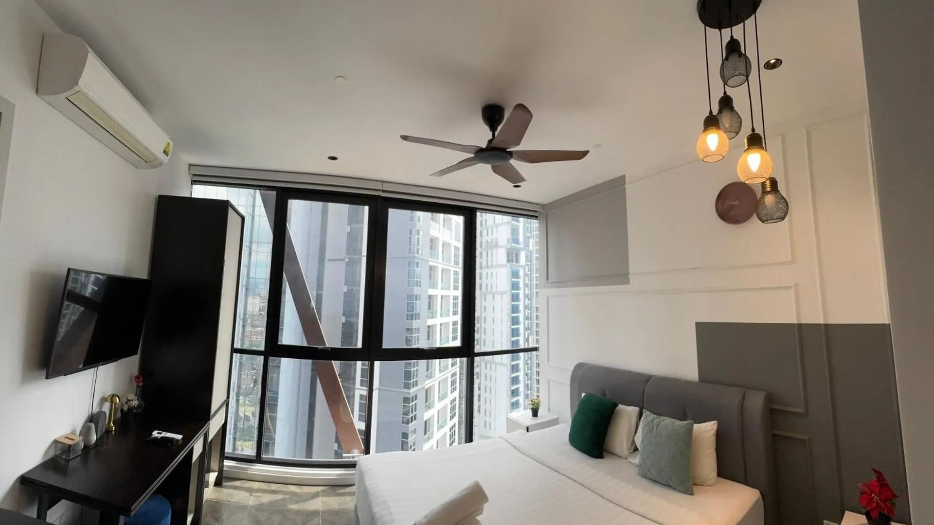 Scarletz Suites Klcc By City Home Kuala Lumpur 3*,  Malaysia