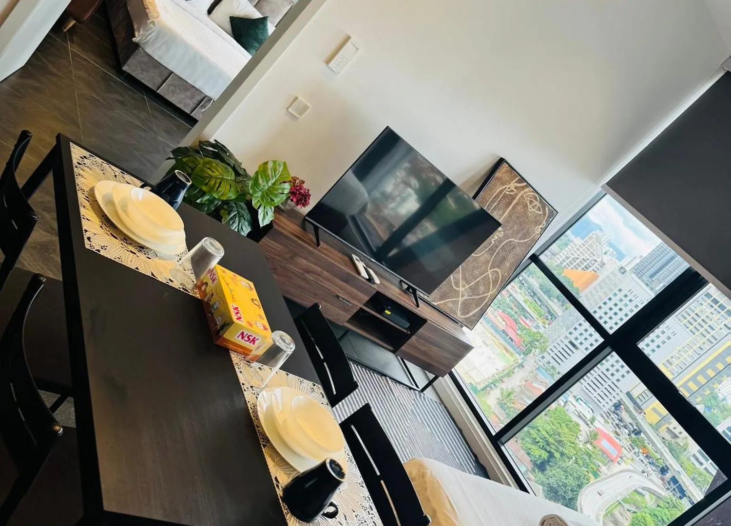 Scarletz Suites Klcc By City Home Kuala Lumpur Hotel