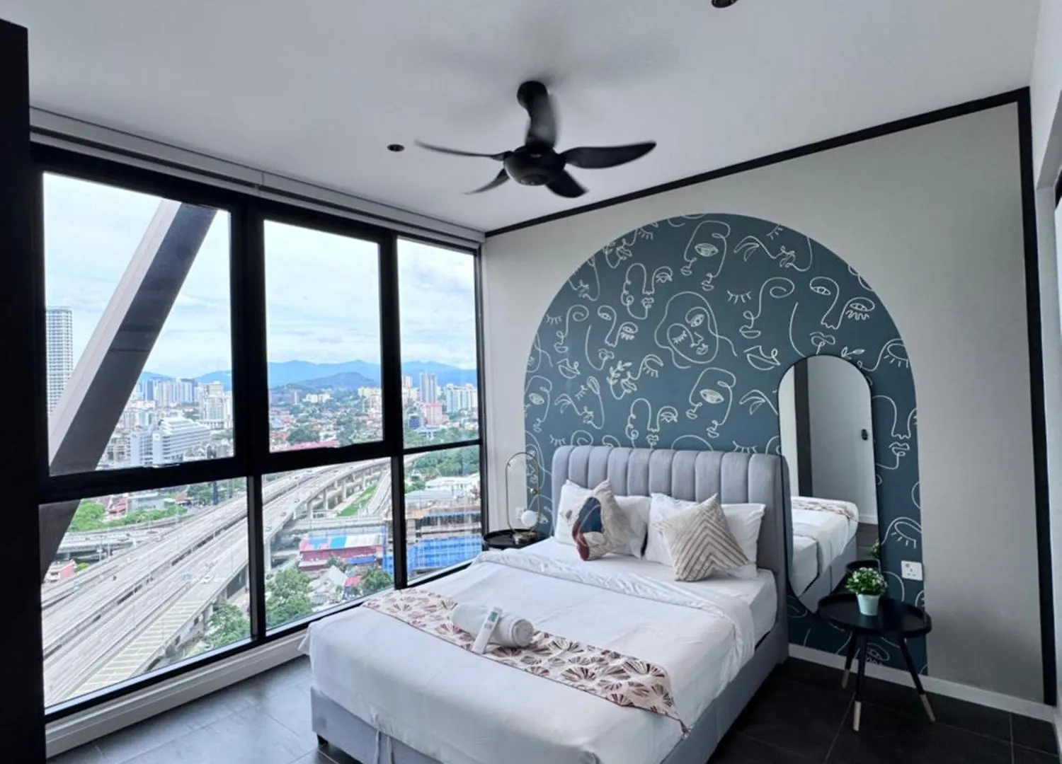 Scarletz Suites Klcc By City Home Kuala Lumpur Hotel
