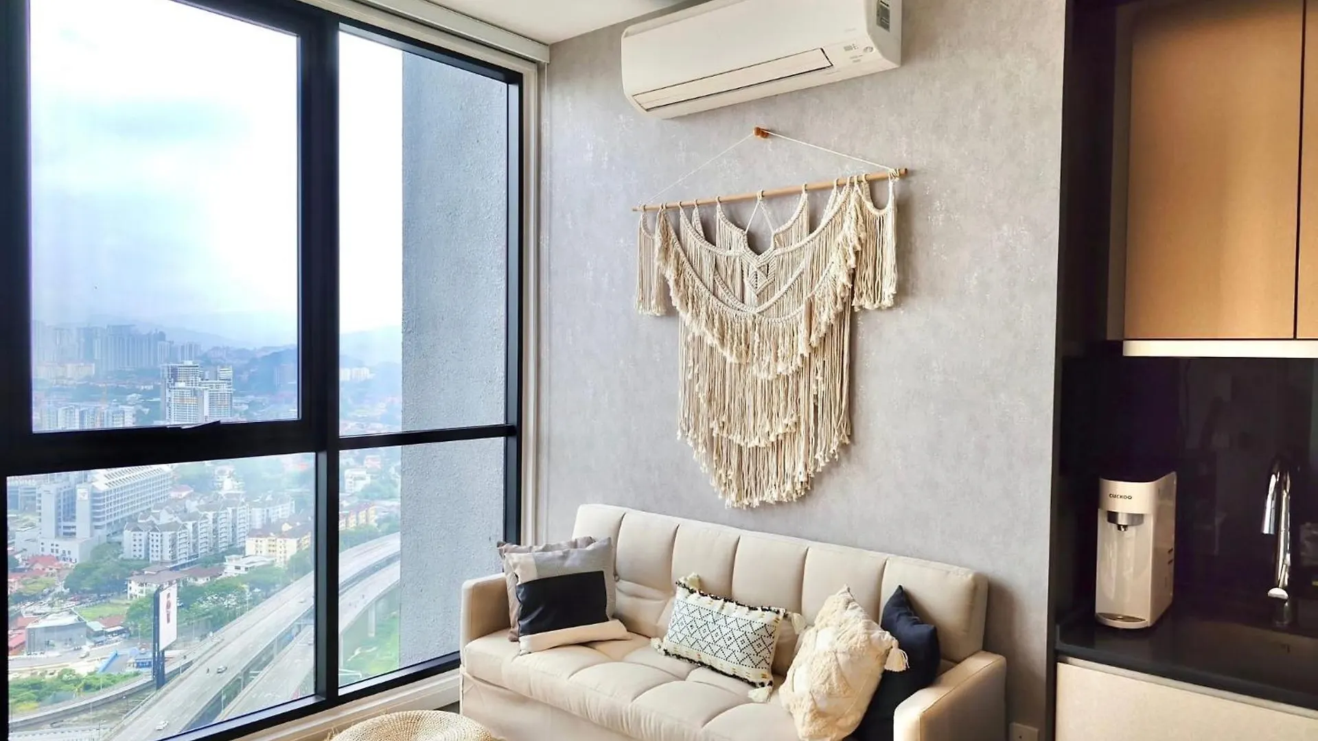 Scarletz Suites Klcc By City Home Kuala Lumpur Hotel